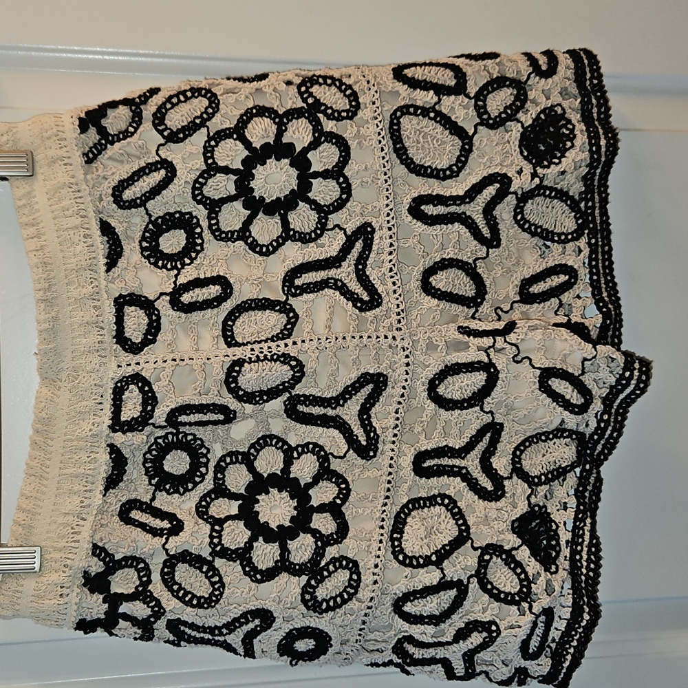 Boho Crochet Lace Shorts, Cream & Black Floral High Waist, Large, Festival - Picture 2 of 9